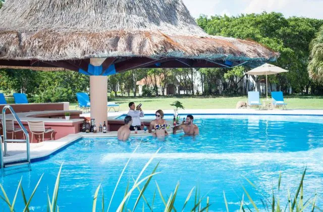 Hotel Hodelpa Garden Suite Republica Dominicana piscina